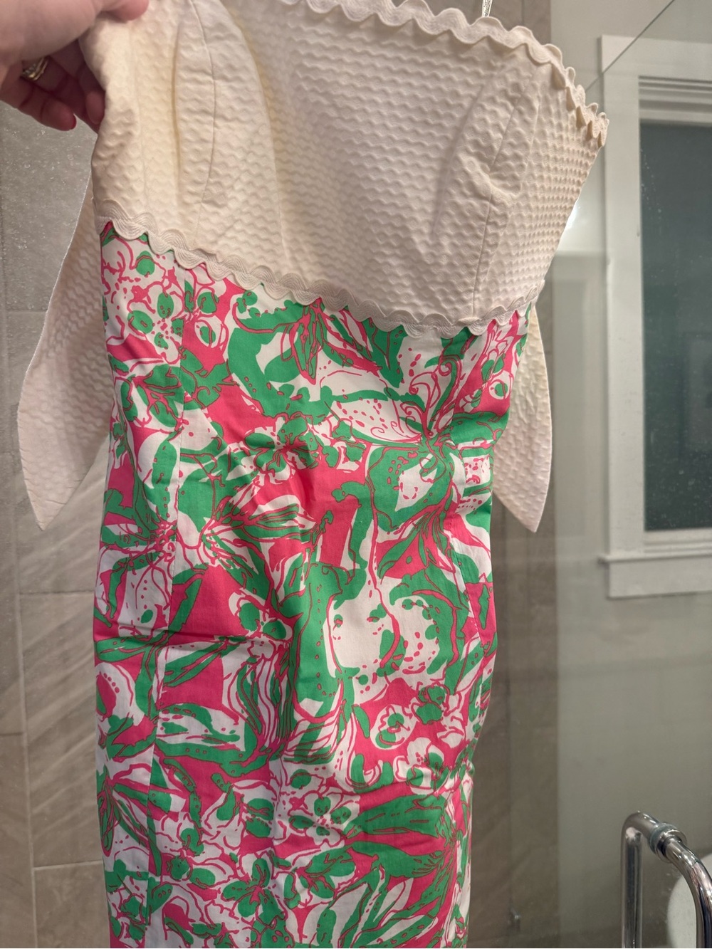 Lilly Pulitzer White Textured Ric Rac Trim Shift Dress | Pink & Green | Size 2